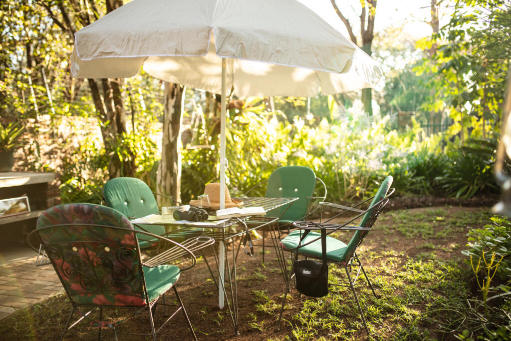 Phalaborwa Accommodation - Thula Moya Self-Catering Cottage. 5 minutes from the Kruger National Park Phalaborwa Gate.